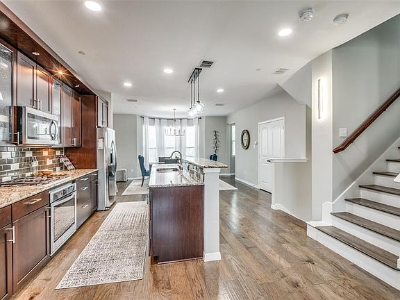 2nd image of 3929 Asbury Ln