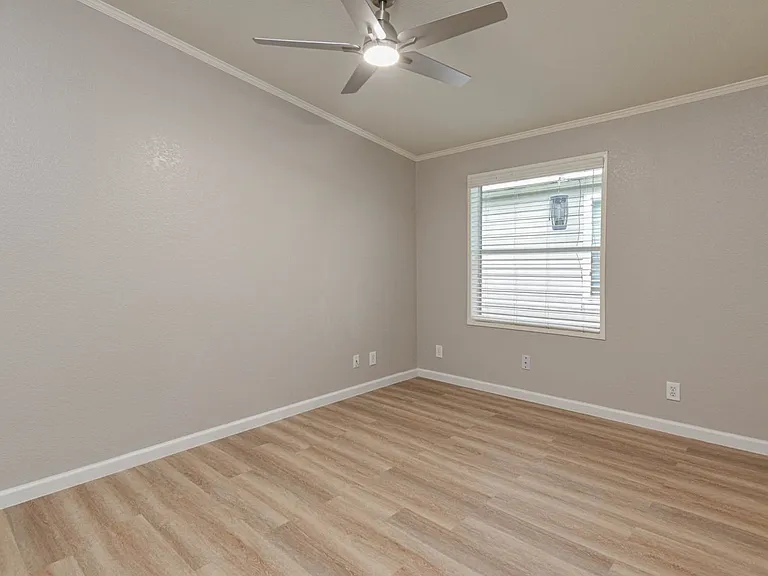 10210 Berrypatch Ln — Photo 7