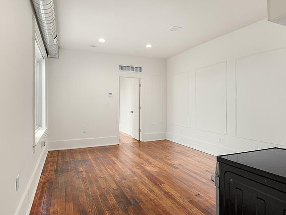 4th image of 655 Hazelwood Ave #308