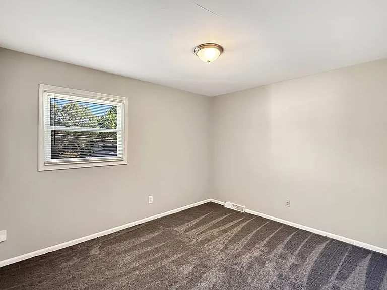 5890 Christie Ave SE — Photo 8