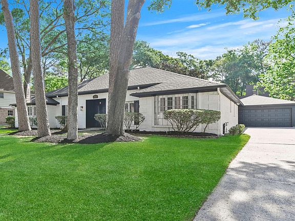 3rd image of 3410 Valley Haven Dr