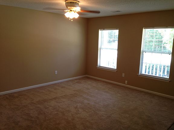3rd image of 100 Kilpatrick Ct