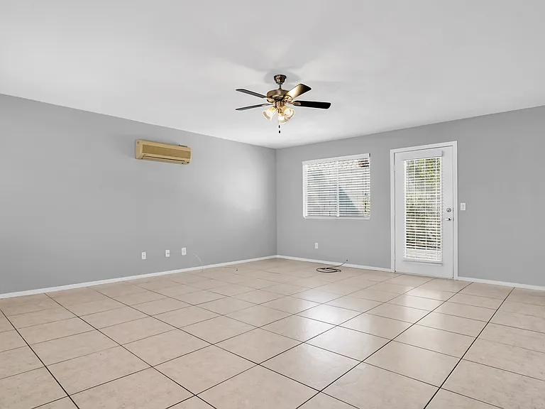 251 Ventana Village Ln — Photo 6