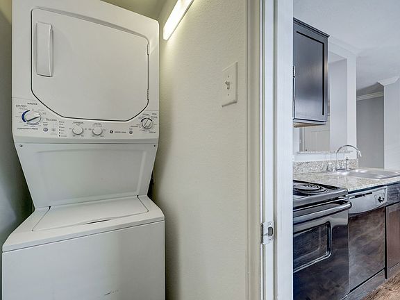 5th image of 1222 Heights Blvd APT 6
