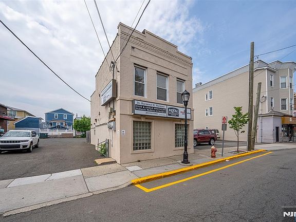 2nd image of 89 Anderson Ave