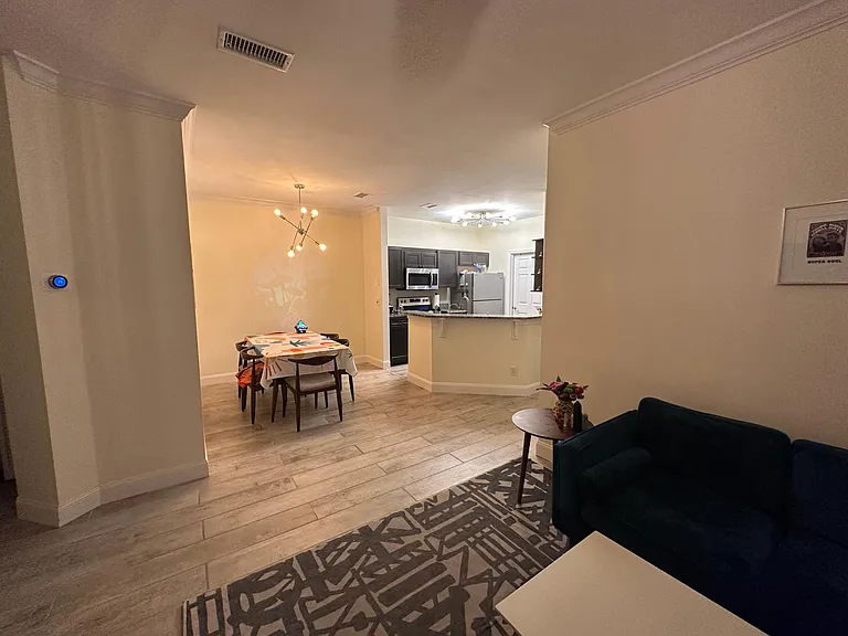 10000 Gate Pkwy N #2023 — Photo 4