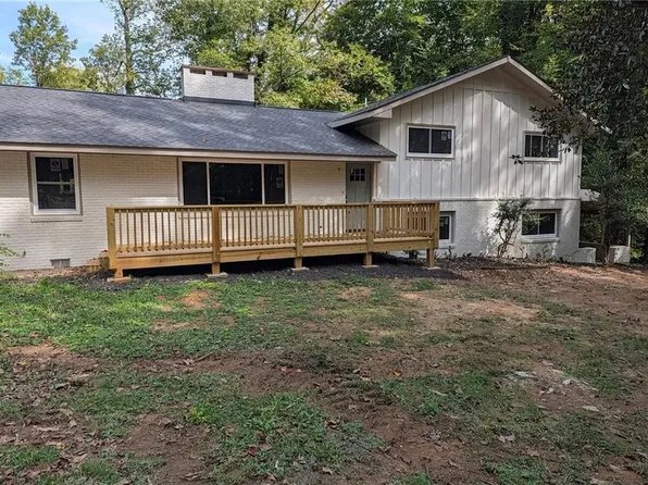 2063 Canton Rd, Jasper, GA 30143