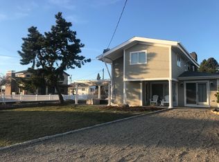 14 Pilots Point Dr, Westbrook, CT 06498