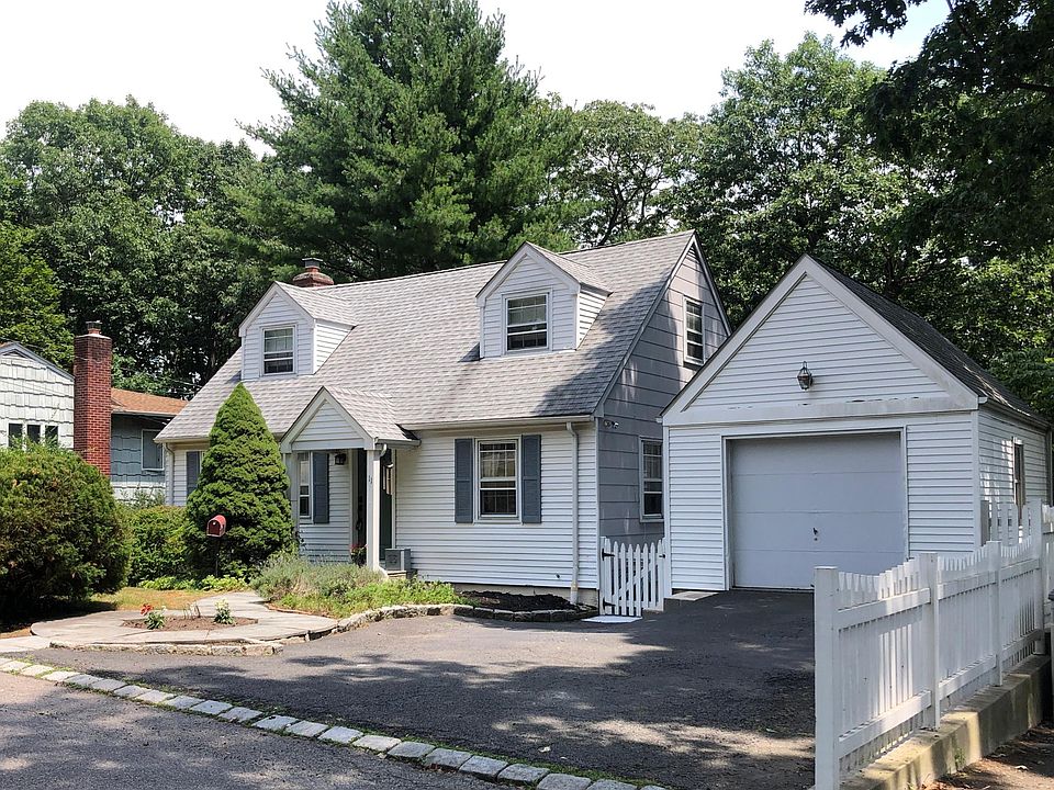 1st image of 11 Hollywood Dr
