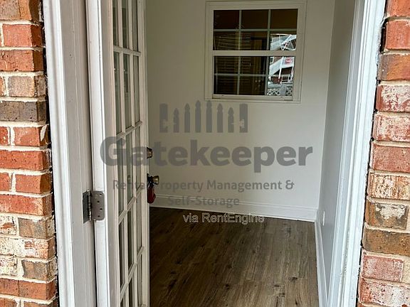 2nd image of 76 Intown Pl