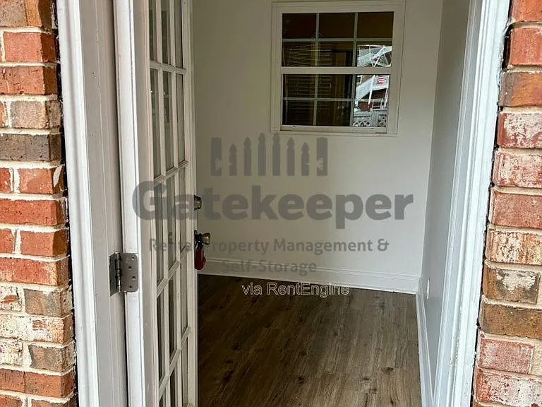 76 Intown Pl — Photo 2