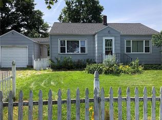 9 Windmill Hill Rd, Branford, CT 06405