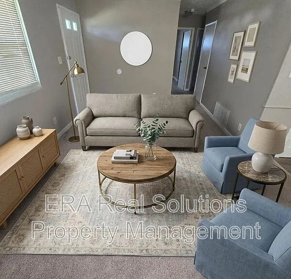 1290 Beechwood Rd — Photo 1