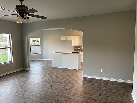 2nd image of 13070 Catahoula Dr