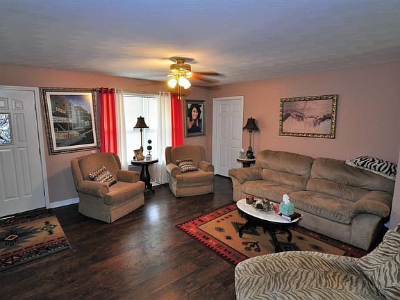 4th image of 118 N Hughes 128/114/116