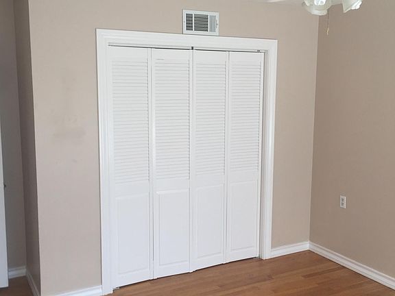 4th image of 2207 W Twohig Ave