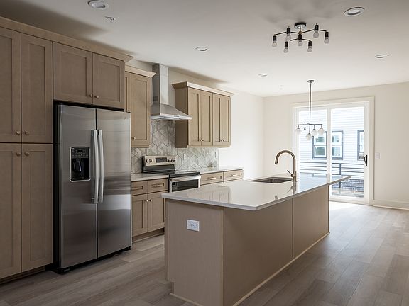 KH_302EugeniaSt_Web-2533_04182023