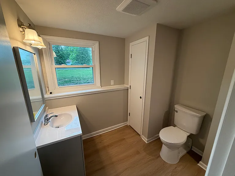 374 Whittier Rd — Photo 11