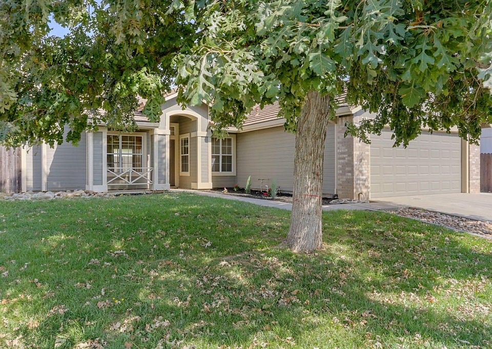 2nd image of 1241 Dawnwood Dr