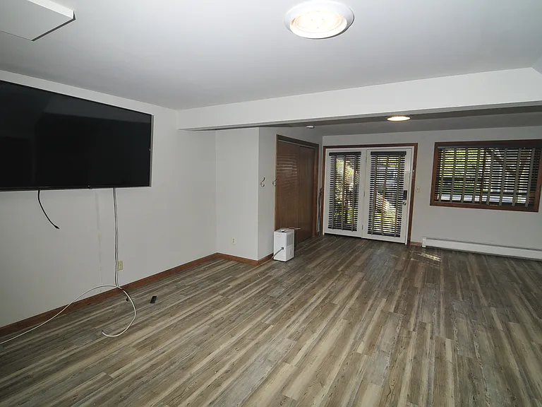14 Stonehedge Dr — Photo 5