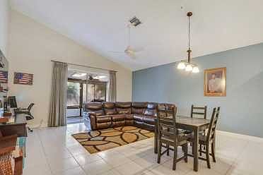 Home For Sale In Fox Hollow