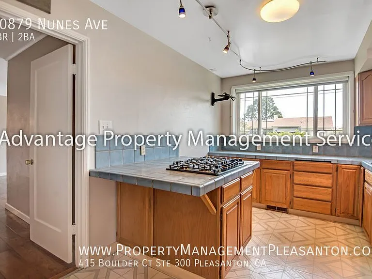 20879 Nunes Ave — Photo 9