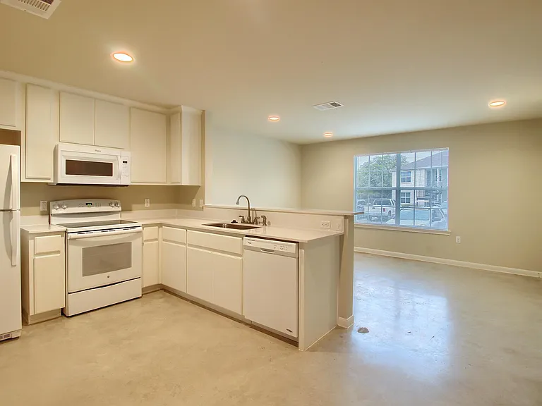 Stubblefield Park Apartments — Photo 12