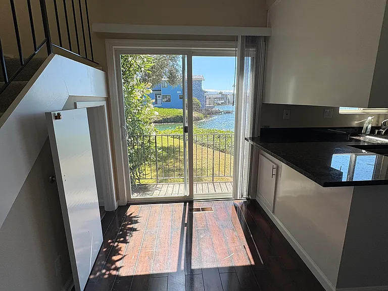 736 Fathom Dr — Photo 3