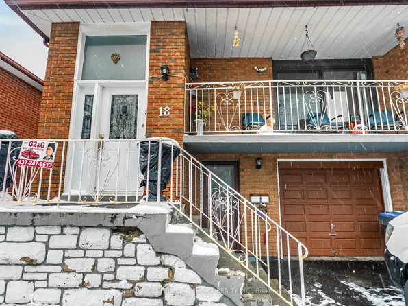 18 Curtis Dr, Brampton, ON L6Y 2J4