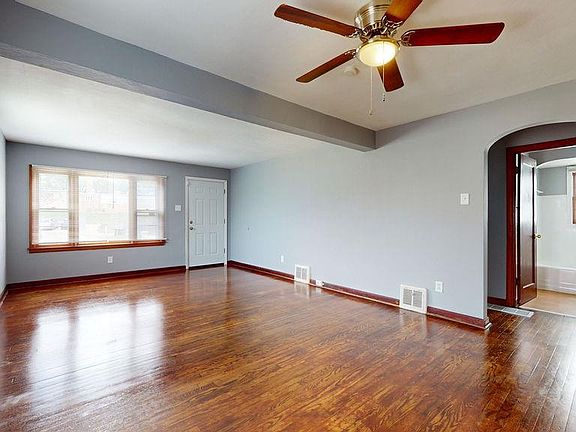 5th image of 8346 Willett Ave