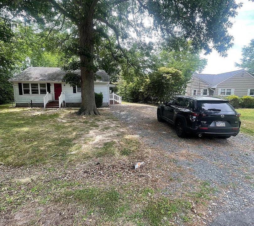 1st image of 104 Linthicum Dr