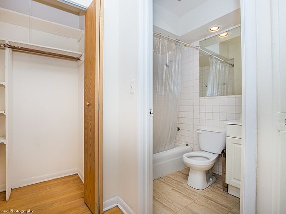 5th image of 421 W Barry Ave #431-221