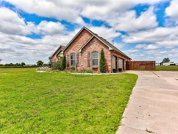 3rd image of 2957 Farm Dr