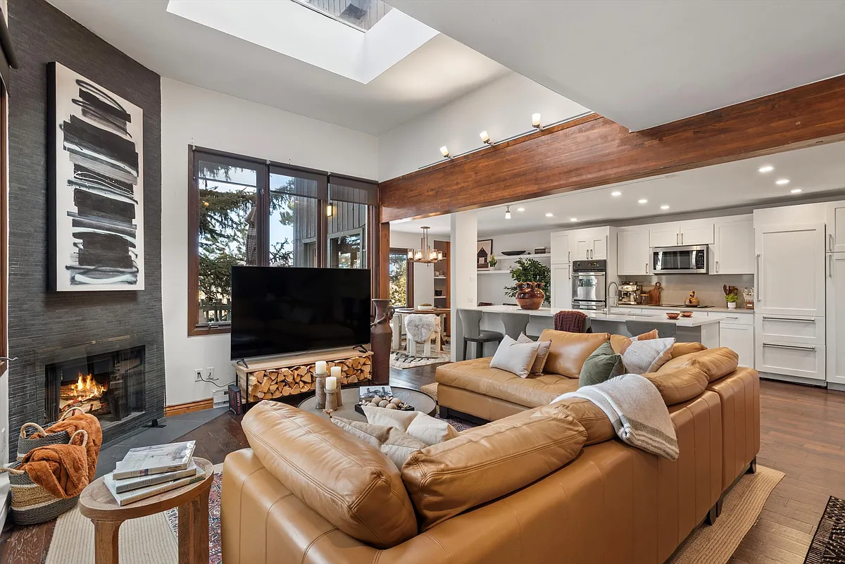 Building Photo - 382 Meadow Ranch Dr #F4B
