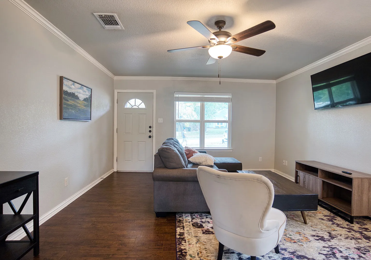 Private Denison house- 3BR/2B- pets welcome - utilities included - Clo — Photo 4