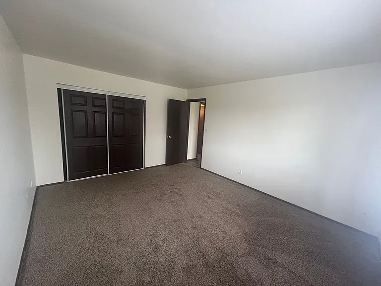 Colony Court Apartments LLC — Photo 7