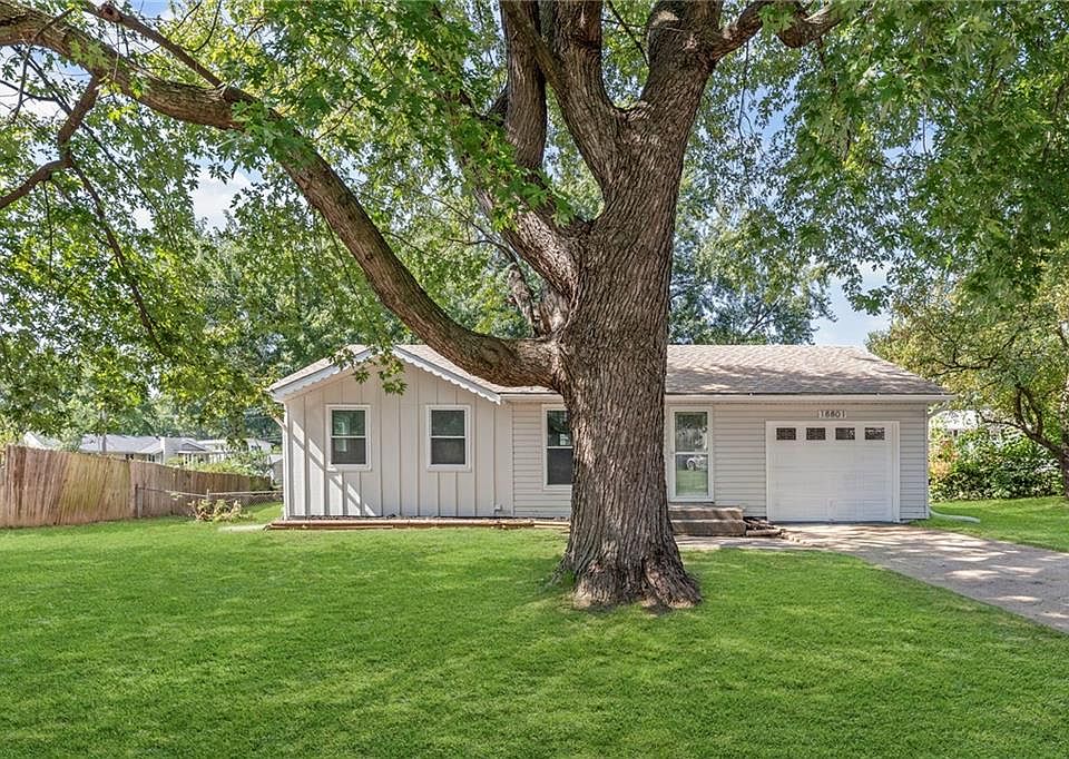 1st image of 18801 Powahatan Ct W