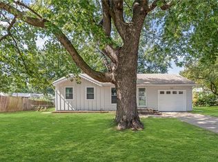 18801 Powahatan Ct W, Independence, MO 64056