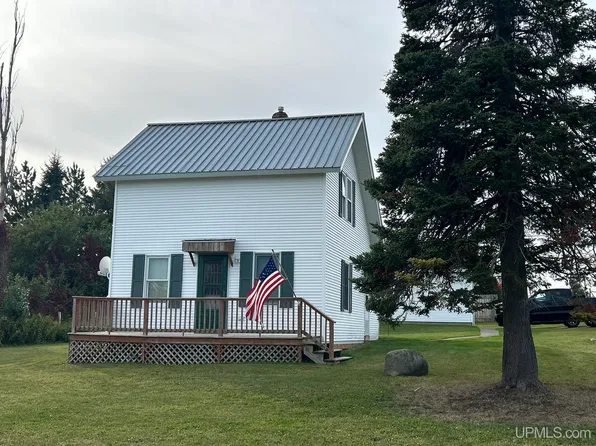 44863 14th St, Atlantic Mine, MI 49905