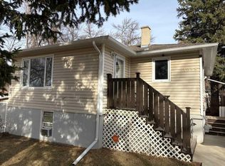1035 W 12b St S, Lethbridge, AB T1K 1R9
