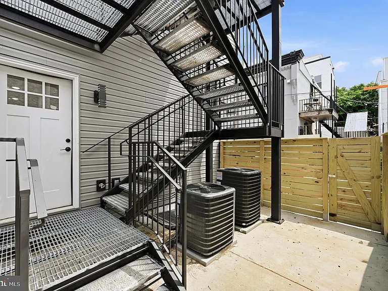1514 S 22nd St #2 — Photo 9