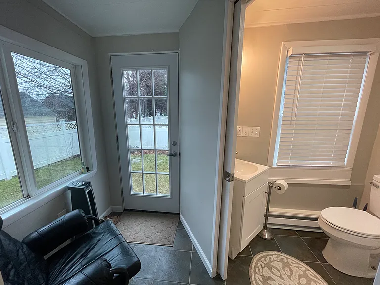 21 McLean St — Photo 5