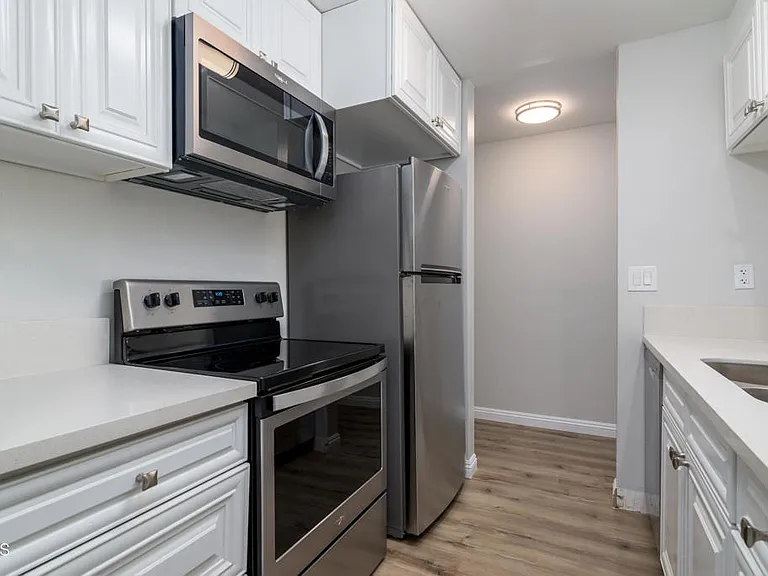 257 E Surfside Dr — Photo 9