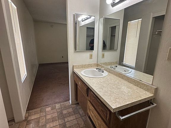 4th image of 1001 McDonald Way APT 19