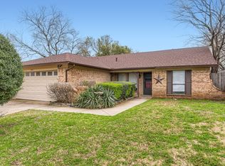 6512 Highview Ter, Watauga, TX 76148