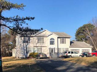 1609 Clover Rd, Long Pond, PA 18334