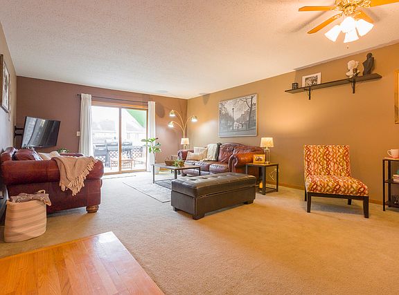 3rd image of 124 Wyndstone Dr #124