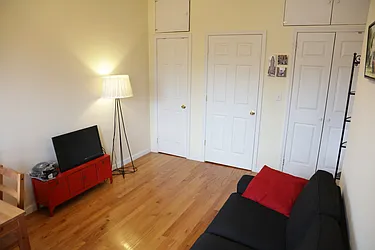 Rented by Easy Rental LLC