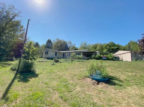 19277 Harrison Street Rd, Ashmore, IL 61920