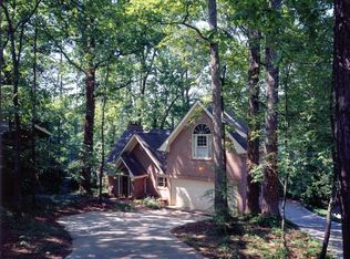 496 Lakeshore Dr, Berkeley Lake, GA 30096
